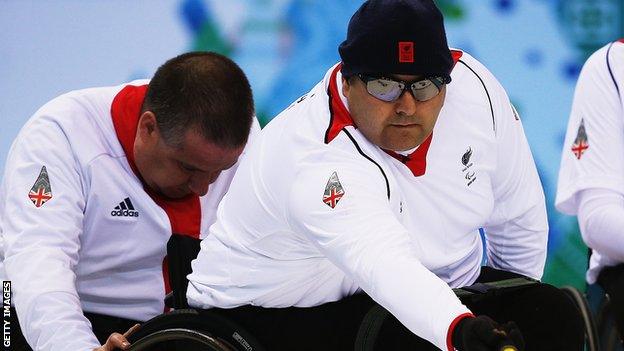 Wheelchair curling