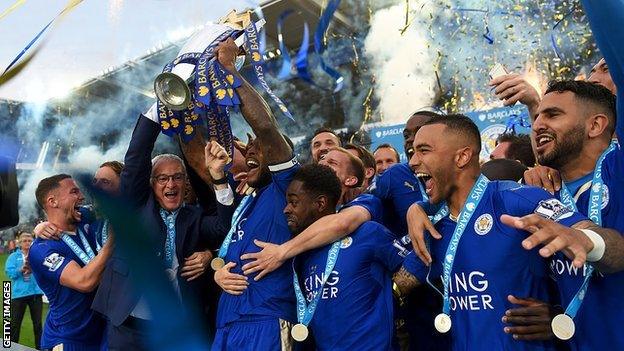 Leicester City celebrating the Premier League title win