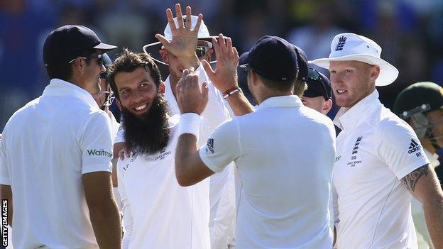 Moeen Ali (centre) celebrates with team-mates