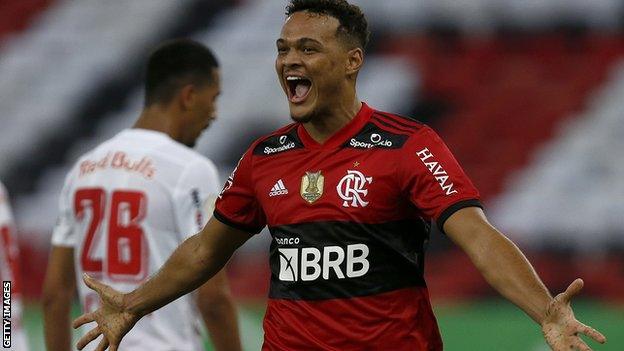 Rodrigo Muniz celebrates a goal for Flamengo