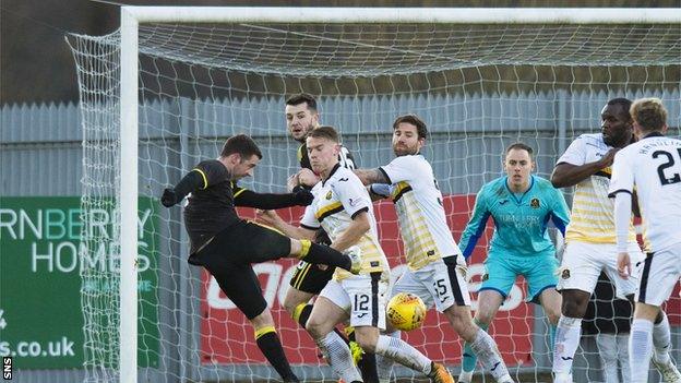 Scott Robinson scores