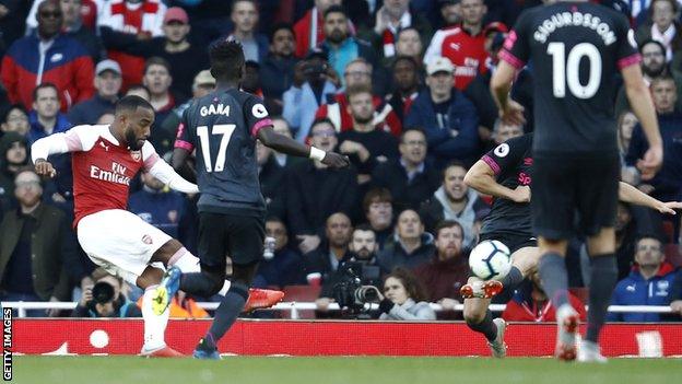 Alexandre Lacazette scores Arsenal's first goal