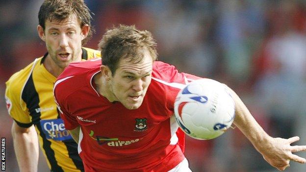 Shaun Pejic in action for Wrexham in 2007