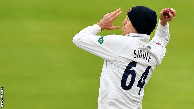 Peter Siddle bowled a spell in a woolly hat during Essex's match at Hampshire