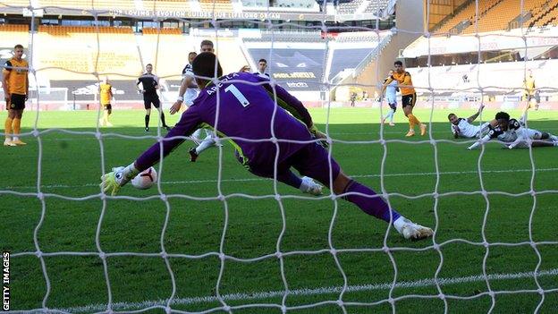 Pedro Neto scores for Wolves