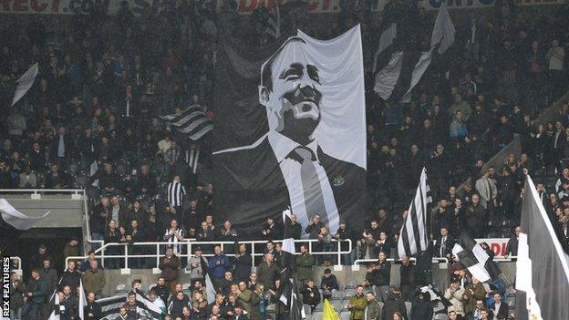 Rafael Benitez flag