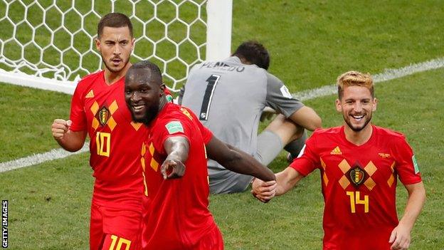 Lukaku celebrates with Hazard and Mertens