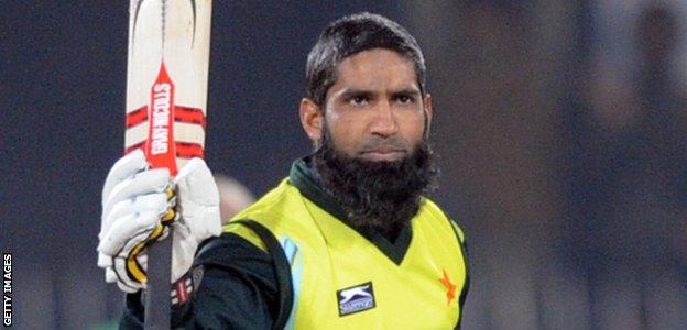 Mohammad Yousuf celebrates bringing up his century