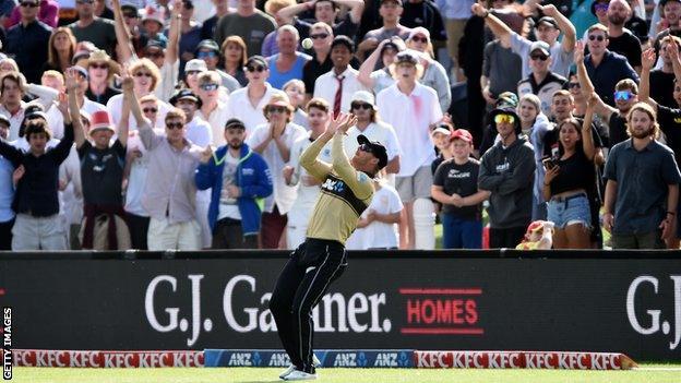 Glenn Phillips takes catch for New Zealand