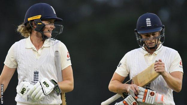 Sarah Taylor and Katherine Brunt