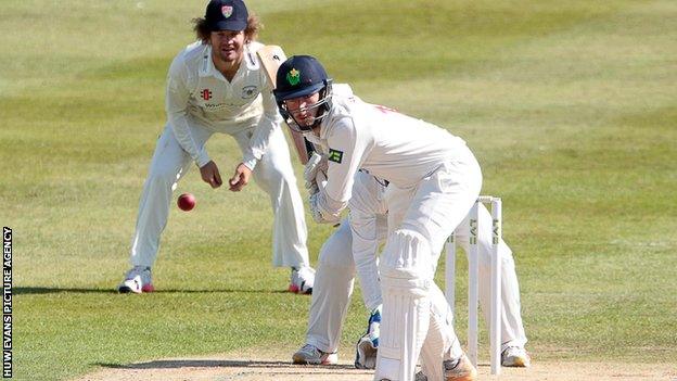 Kieran Bull added an unbeaten 85 for Glamorgan's ninth wicket with Andrew Salter