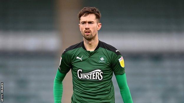 Ryan Hardie scored twice in the space of ten minutes at London Road