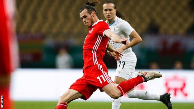 Gareth Bale attempts a shot