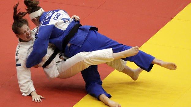 Natalie Powell (top) beat Austria's Bernadette Graf to win the women's under 78 kg weight category at the Tel Aviv Grand Prix in January 2020