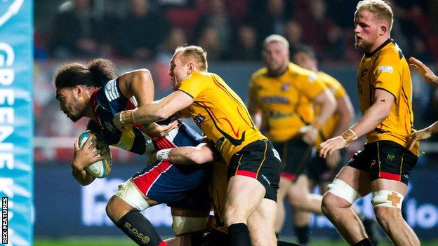 Bristol score a try against Cornish Pirates