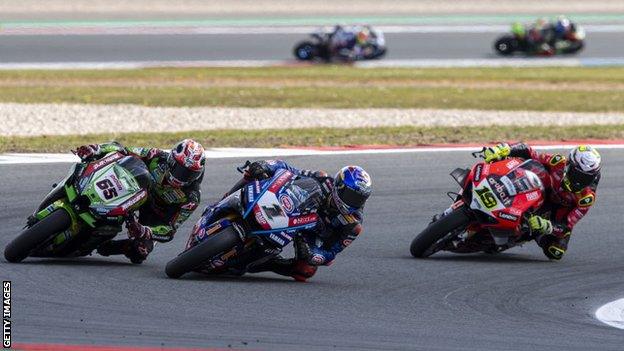 Rea, Razgatlioglu and Bautista dicing for the lead during the Assen round in the Netherlands