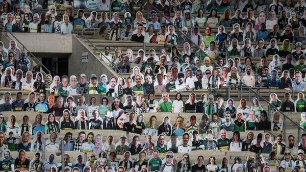 Borussia Monchengladbach card board fans