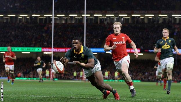 Wing Warrick Gelant outpaced the Wales defence to begin the Springbok recovery