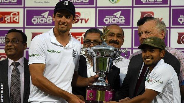 Captains Alastair Cook and Mushfiqur Rahim