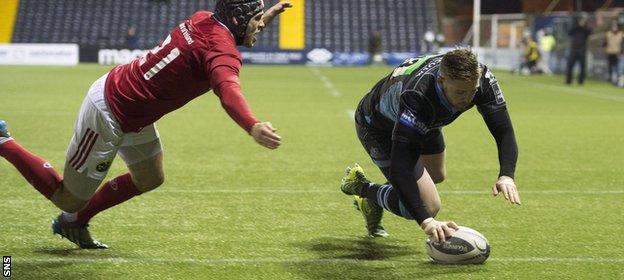 Glenn Bryce seals victory and a bonus point for Glasgow with his try