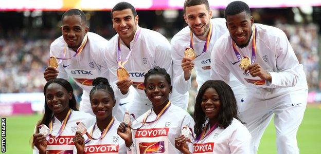 Great Britian's relay teams celebrate World Championship success in 2017