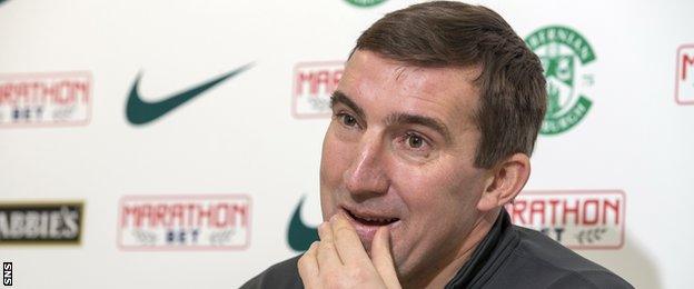 Hibernian manager Alan Stubbs