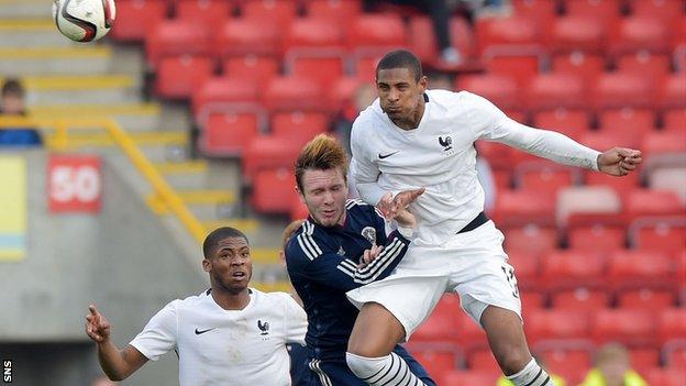 Stephen Haller playing for France Under-21s against Scotland Under-21s