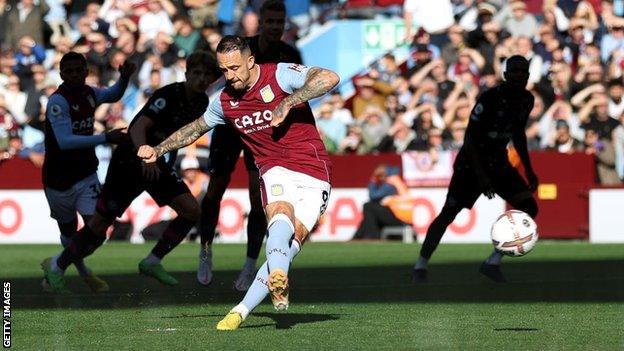 Danny Ings scores a penalty against