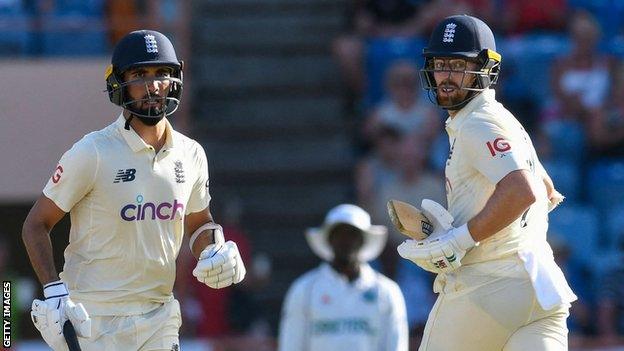 Saqib Mahmood and Jack Leach