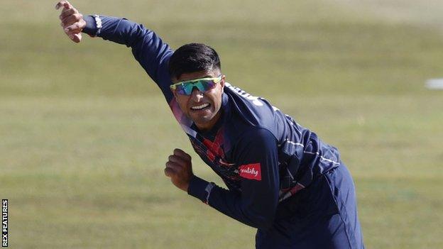 Imran Qayyum in action for Kent