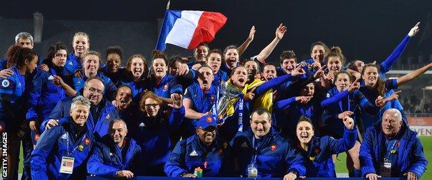 France celebrate winning the 2016 Six Nations