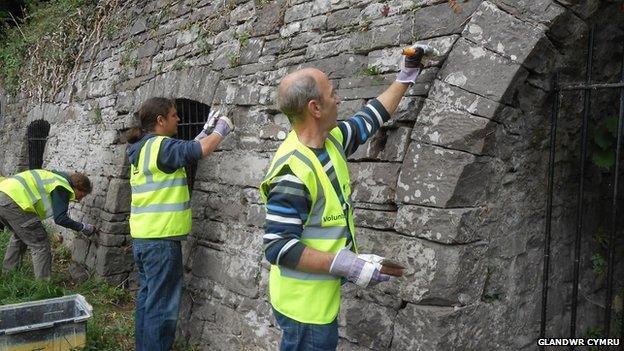 Volunteers at the kiln in Watton, Brecon