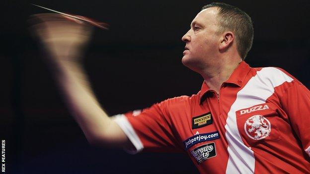 Glen Durrant in action at the BDO World Darts Championships