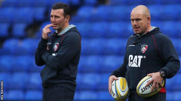 Aaron Mauger (left) and Richard Cockerill