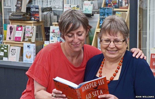 Helen Stanton (left), owner of Forum Books in Corbridge, Northumberland, with speed-reader Anne Jones (right)