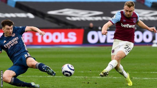 Jarrod Bowen scores for West Ham against Arsenal in the Premier League on 21 March