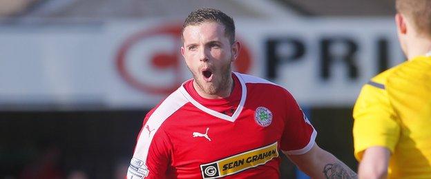 Darren Murray played for Crumlin Star in the Amateur League after leaving Cliftonville in September