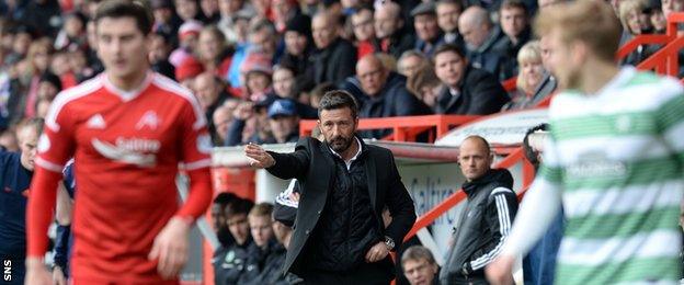 Aberdeen manager Derek McInnes issues instructions