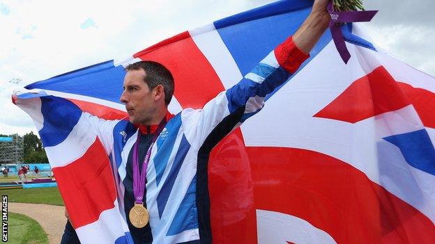 Etienne Stott won C2 gold at London 2012