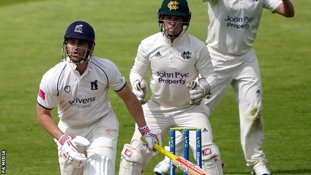 Sam Hain batting for Warwickshire against Nottinghamshire