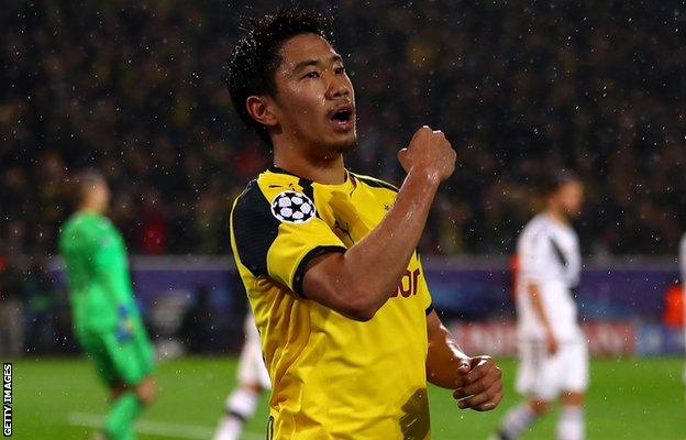 Shinji Kagawa of Borussia Dortmund celebrates