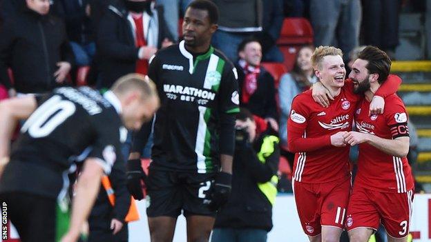 Aberdeen were too strong for Hibs in a one-sided game at Pittodrie