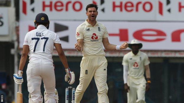 James Anderson celebrates wicket of Shubman Gill