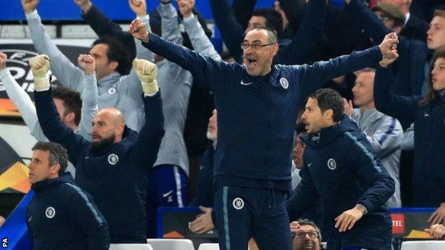 Maurizio Sarri celebrates Chelsea goal