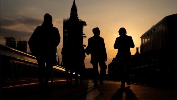 Give MPs legal right to call witnesses, says committee - BBC News