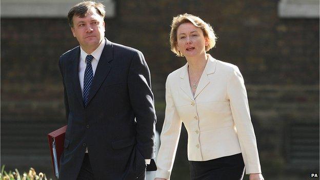 Yvette Cooper and Ed Balls arriving at a Cabinet meeting in 2009