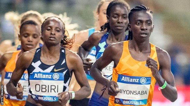 Hellen Obiri and Francine Niyonsaba