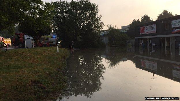 Barnwell Road floods