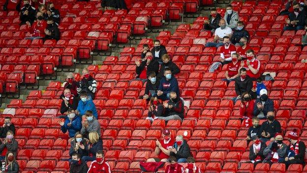 Aberdeen supporters