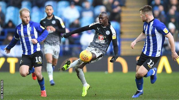 Mo Barrow in possession for Reading at Sheffield Wednesday